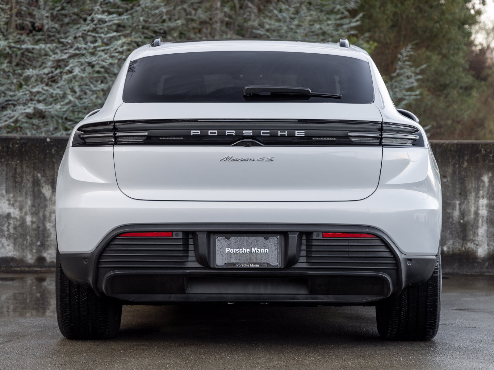 Certified 2025 Porsche Macan 4S Electric AWD/4WD image 10