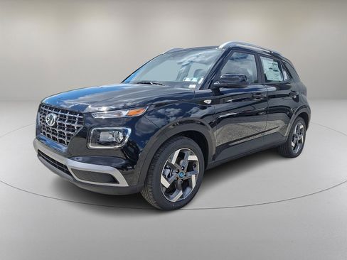 New 2026 Hyundai Venue SEL FWD image 3