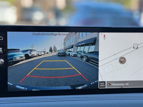 Used 2025 Genesis G70 2.5T image 37