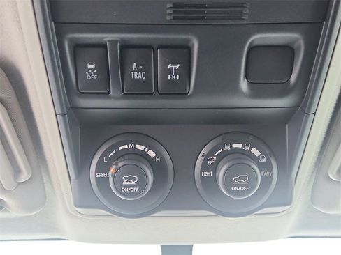 Used 2014 Toyota 4Runner Limited image 30