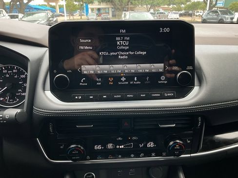 Certified 2023 Nissan Rogue SL w/ SL Premium Package AWD/4WD image 28