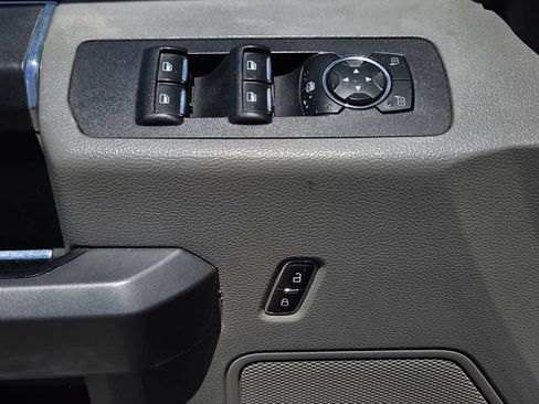 Used 2016 Ford F150 XLT AWD/4WD image 15