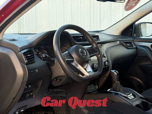 Used 2021 Nissan Rogue Sport S image 10