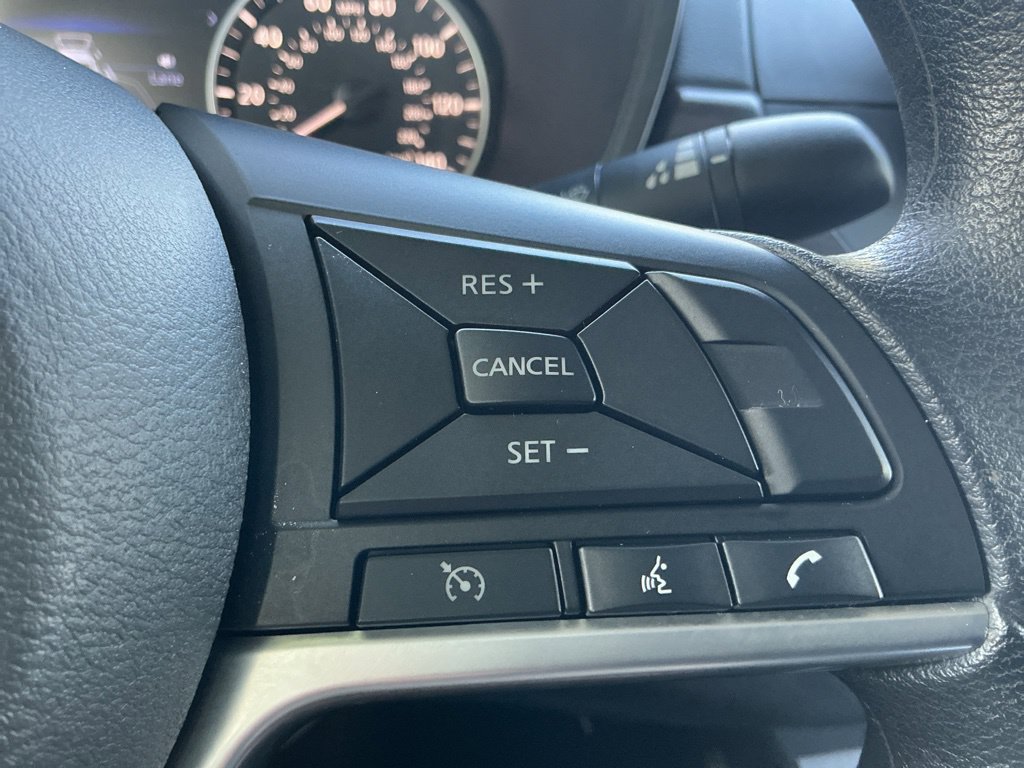 Used 2025 Nissan Altima 2.5 SV FWD image 21