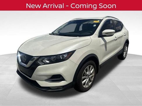 Certified 2022 Nissan Rogue Sport SV FWD image 2
