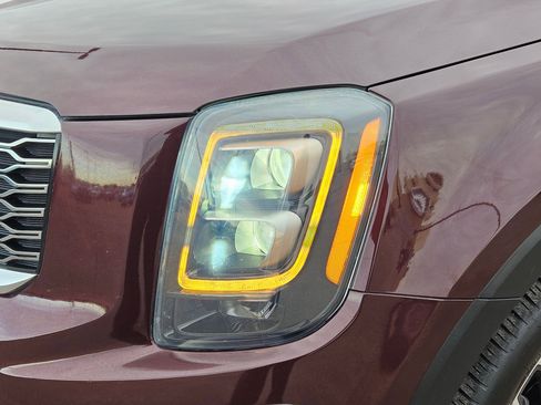 Used 2021 Kia Telluride EX w/ EX Premium Package image 10