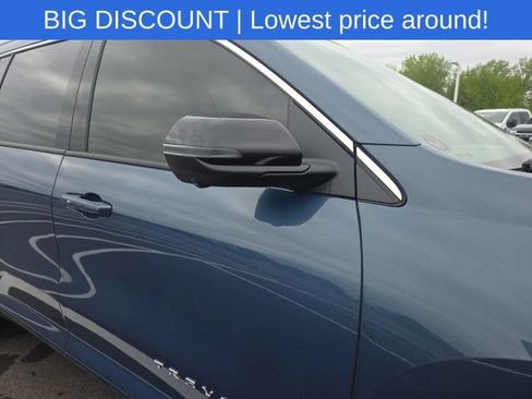 Used 2024 Chevrolet Traverse LT w/ LPO, Floor Liner Package FWD image 6