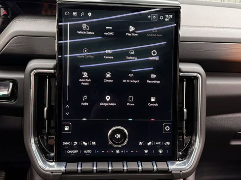 Used 2026 GMC Yukon Denali w/ Sun & Power Step Package AWD/4WD image 29