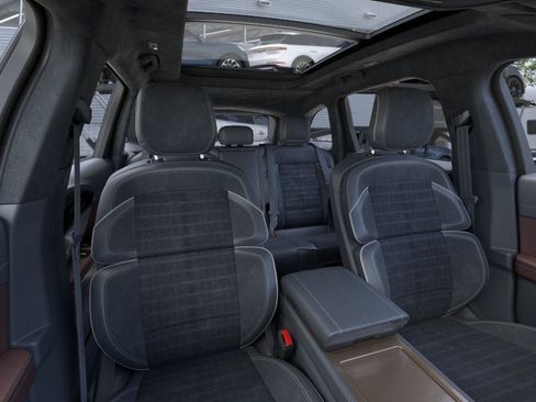 New 2026 Lincoln Nautilus Black Label AWD/4WD image 10