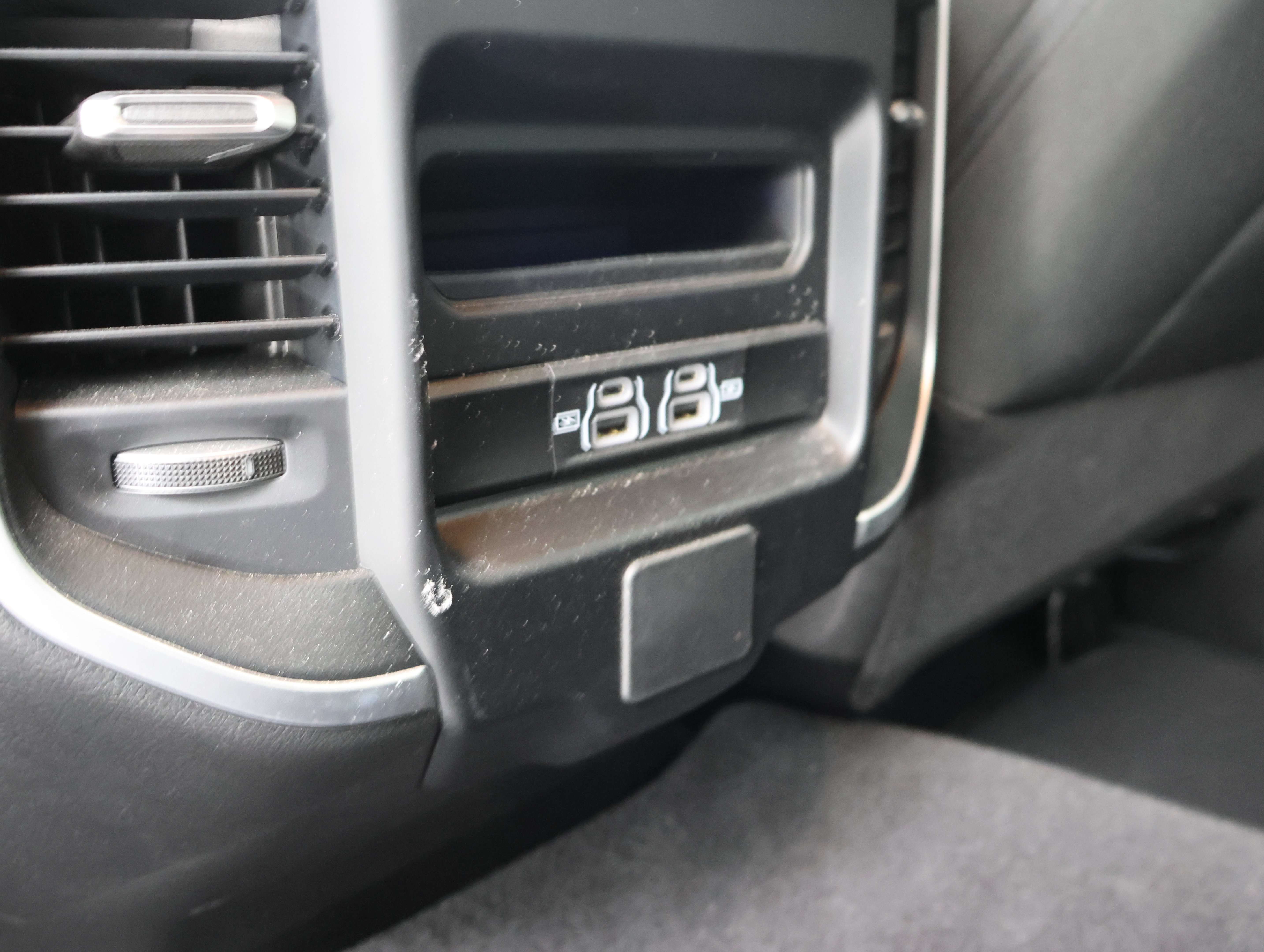 Used 2024 RAM 3500 Big Horn w/ Night Edition AWD/4WD image 35