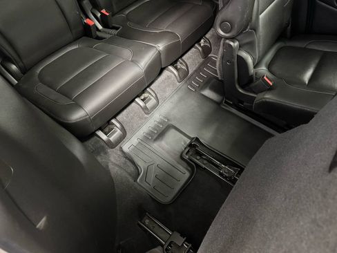 Used 2019 GMC Acadia SLT AWD/4WD image 35