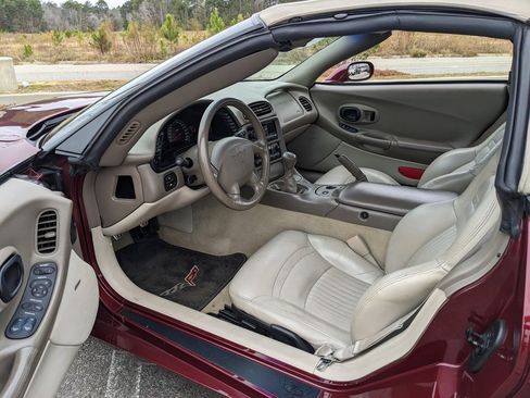 Used 2003 Chevrolet Corvette Convertible w/ Preferred Equipment Group1 image 29