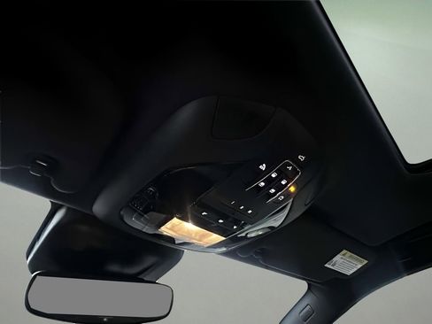 Used 2023 Maserati Levante Modena image 24