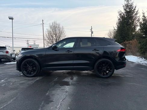 Used 2017 Jaguar F-PACE Prestige image 2