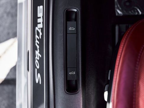 Used 2021 Porsche 911 Turbo S image 33