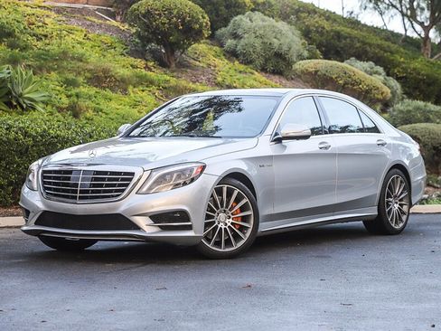 Used 2017 Mercedes-Benz S 550 Sedan image 1