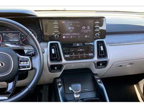 Used 2021 Kia Sorento EX w/ Panoramic Sunroof Package AWD/4WD image 6