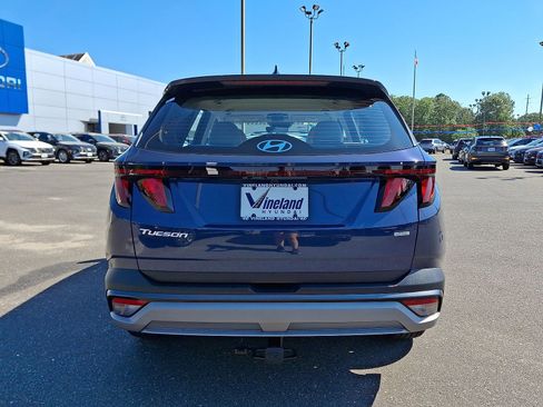 Certified 2025 Hyundai Tucson SE image 28