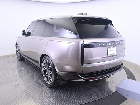 Used 2023 Land Rover Range Rover Long Wheelbase Autobiography AWD/4WD image 3