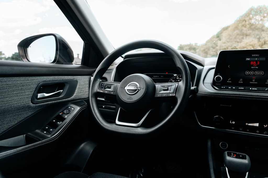 Used 2022 Nissan Rogue SV AWD/4WD image 22