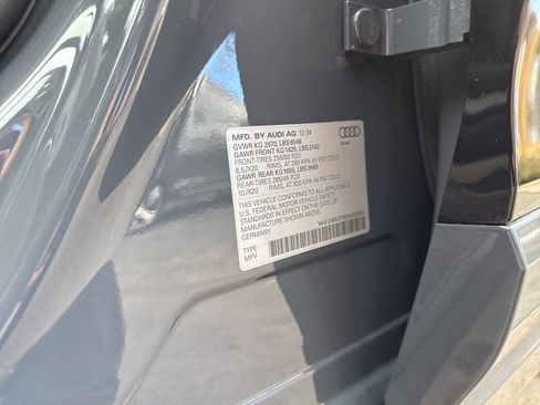 Used 2025 Audi Q6 e-tron Premium Plus w/ Premium Plus image 30