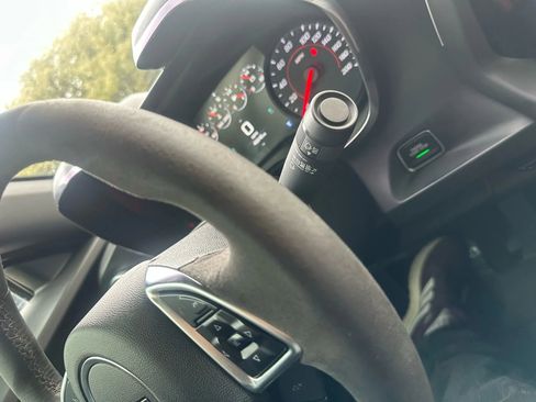 Used 2018 Chevrolet Camaro SS image 34