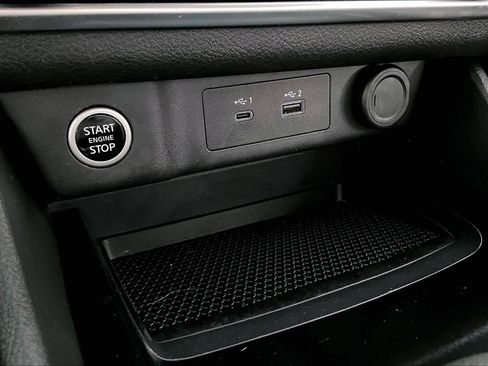 Used 2023 Nissan Rogue SV image 35