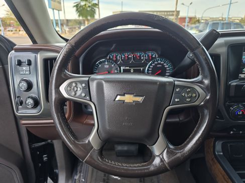 Used 2015 Chevrolet Silverado 1500 High Country w/ High Country Premium Package image 9