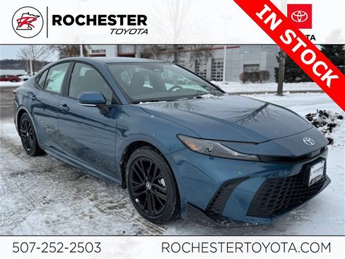 New 2026 Toyota Camry SE image 1