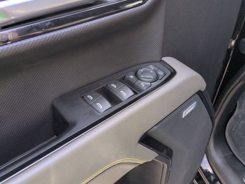 Used 2023 Chevrolet Silverado 1500 ZR2 w/ Technology Package image 8