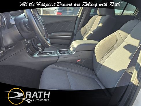 Used 2022 Dodge Charger SXT image 11