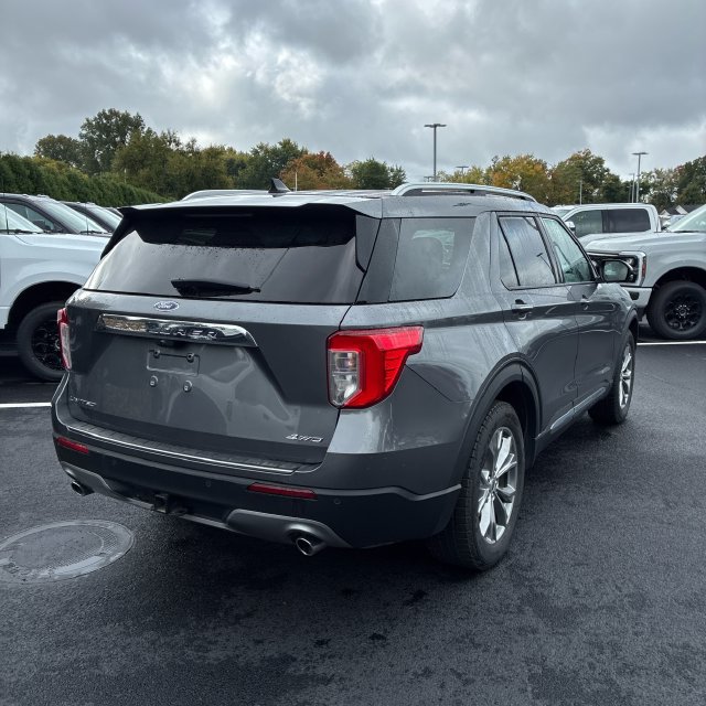 Used 2021 Ford Explorer Limited w/ Equipment Group 301A AWD/4WD image 6