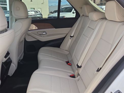 Used 2024 Mercedes-Benz GLE 450 GLE 450 Exclusive 4MATIC image 13