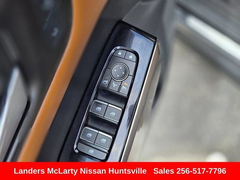 Used 2023 Nissan Pathfinder Platinum w/ Cargo Package AWD/4WD image 25