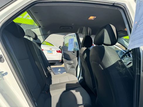 Used 2021 Hyundai Accent SE image 15