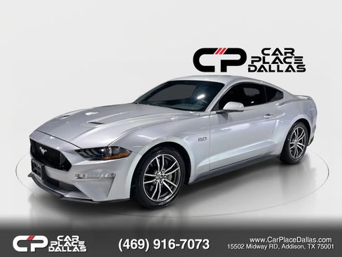 Used 2018 Ford Mustang GT w/ Equipment Group 301A RWD image 3