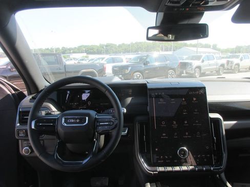 New 2026 GMC Yukon AT4 AWD/4WD image 17