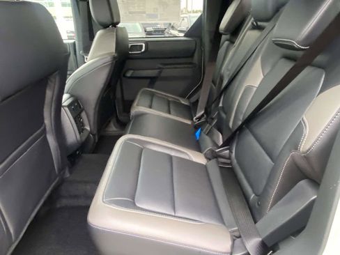 New 2025 Ford Bronco Outer Banks image 8