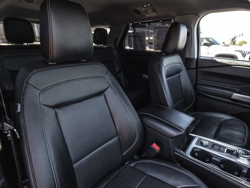 Used 2022 Ford Explorer Limited AWD/4WD image 27