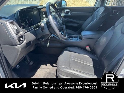 Used 2022 Kia Sorento S FWD image 8