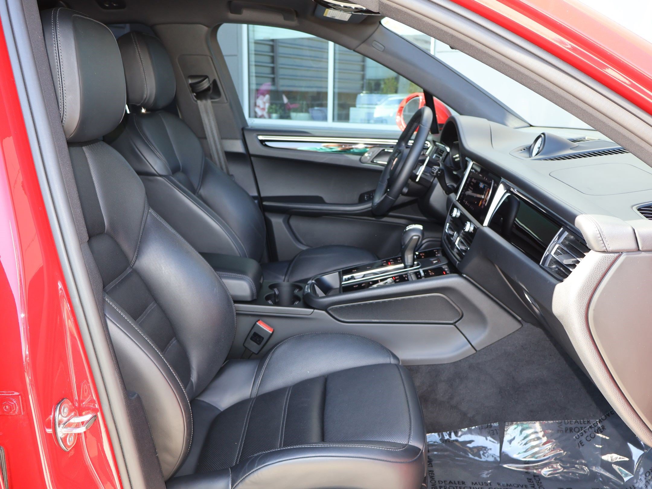 Used 2023 Porsche Macan S AWD/4WD image 32