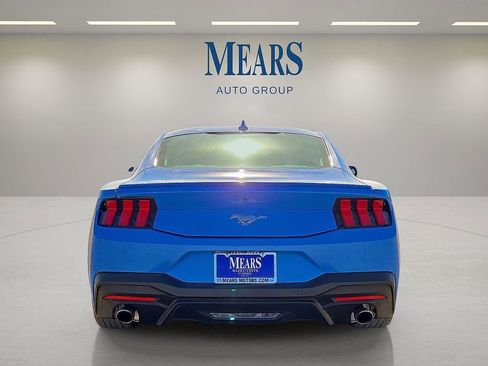 Used 2024 Ford Mustang Premium image 4