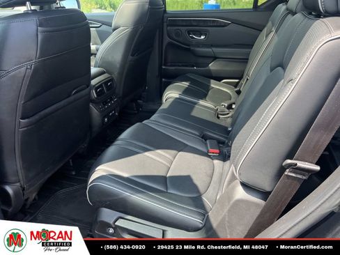 Used 2023 Honda Pilot Touring image 12