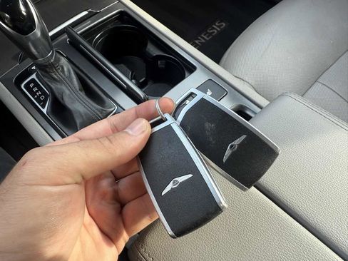 Used 2017 Genesis G80 3.8 image 65