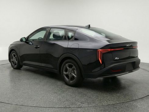 Used 2025 Kia K4 FWD image 6