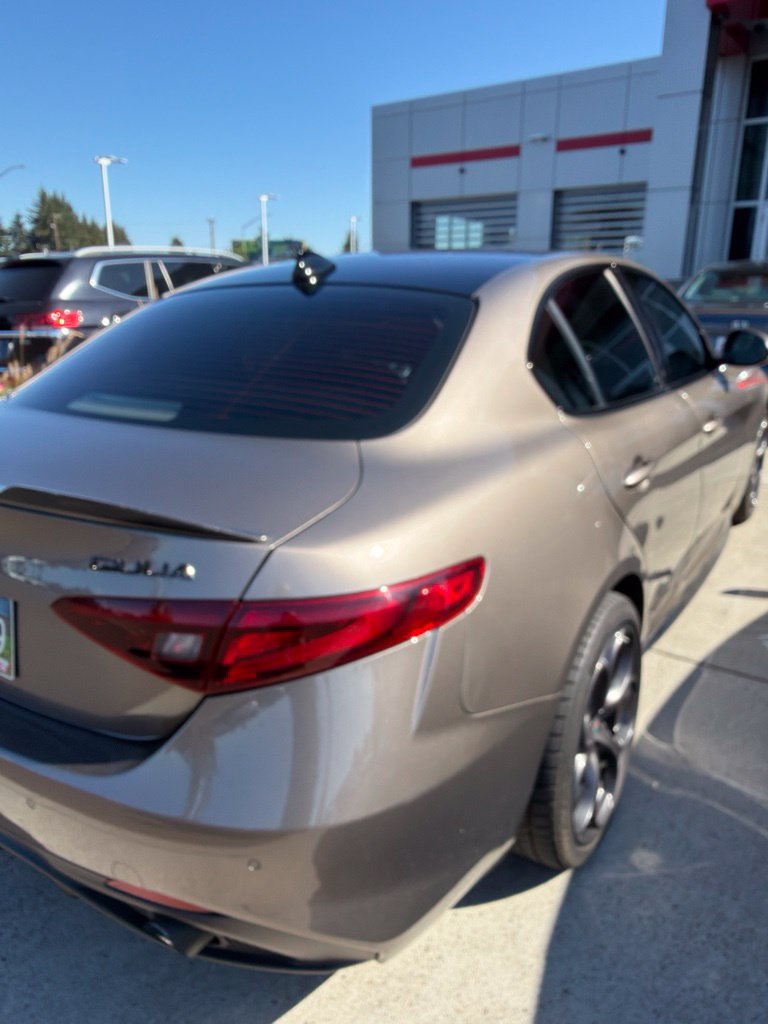 Used 2019 Alfa Romeo Giulia Ti Sport w/ Quick Order Package 22S Sport AWD/4WD image 4