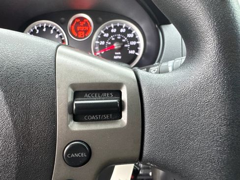 Used 2011 Nissan Sentra 2.0 SR FWD image 19