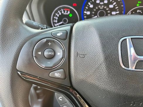 Used 2018 Honda HR-V EX image 25