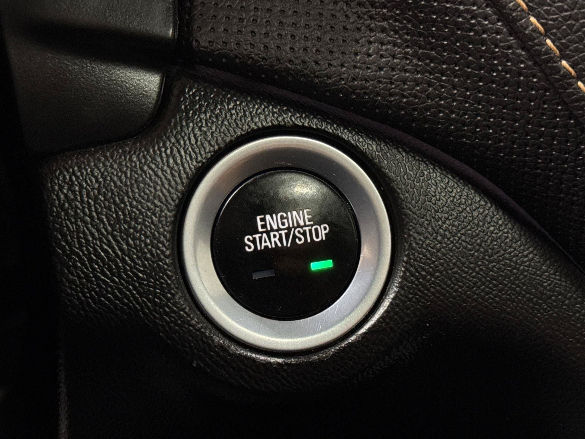 Used 2018 Chevrolet Equinox Premier AWD/4WD image 12