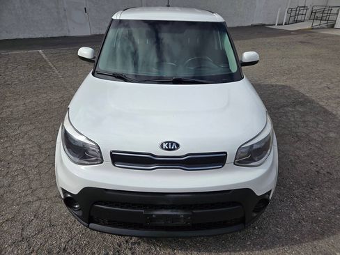 Used 2017 Kia Soul FWD image 5